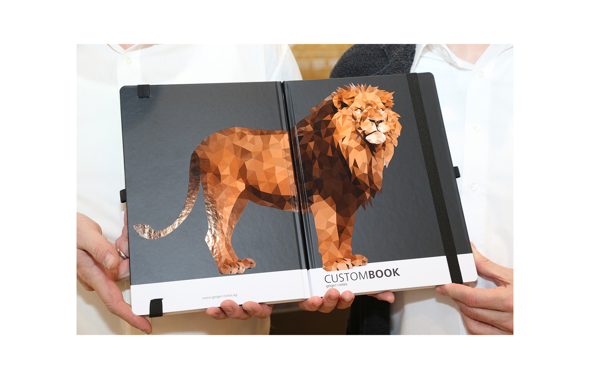 Neue Kalender-Studie ©stapag  Drucktechnisch veredelter Kalender