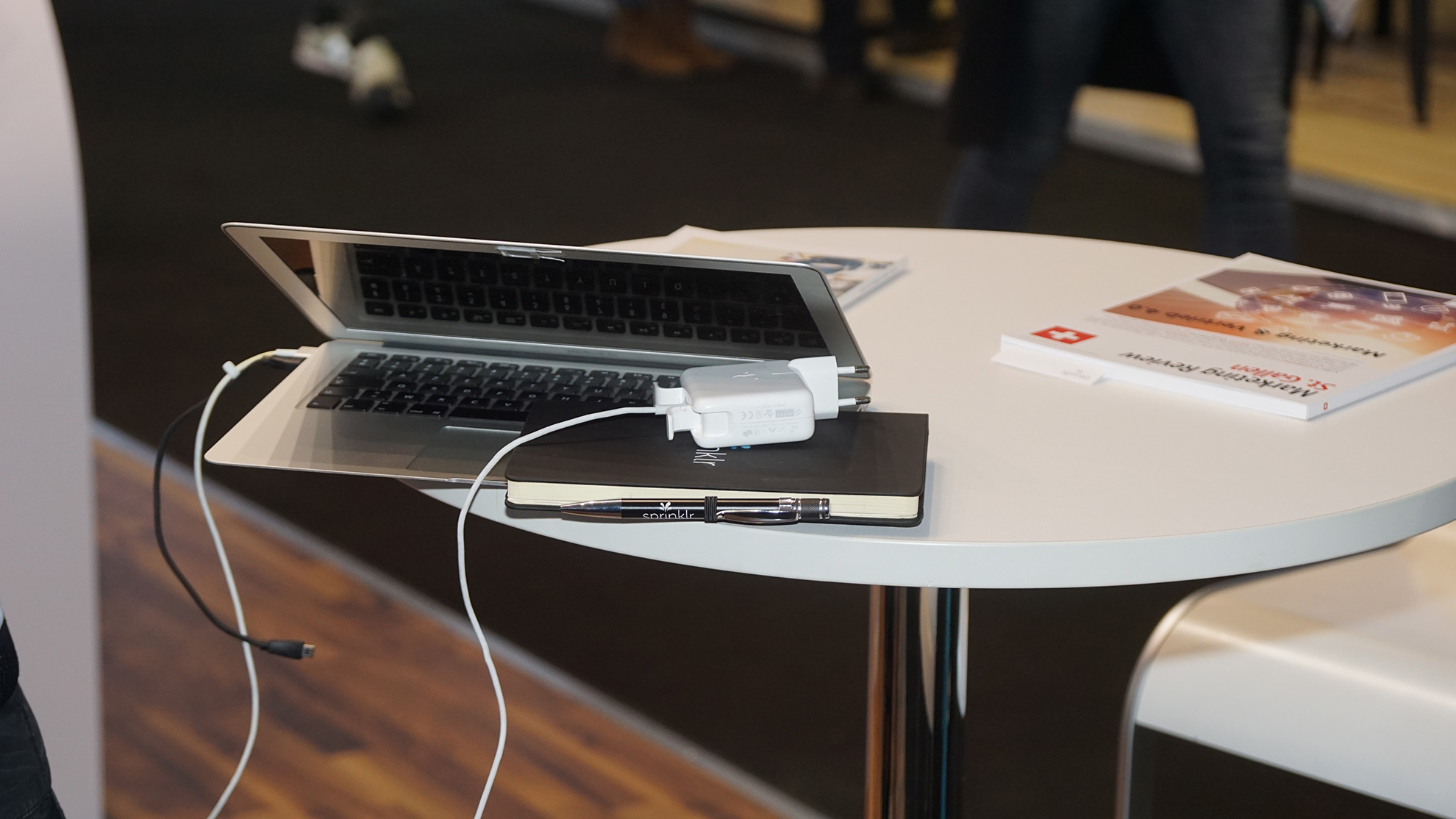 Notizbücher als haptisches Leitmotiv in Kunst und Alltag schließen den Kreis zwischen Alltags- und Hochkultur und werden generationenübergreif