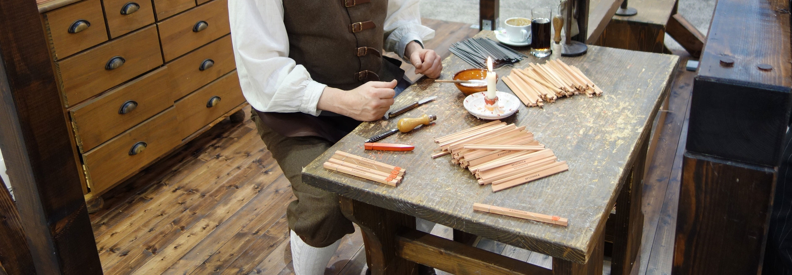 Die Verbindung von Tradition und Fortschritt: Ein Stiftemacher