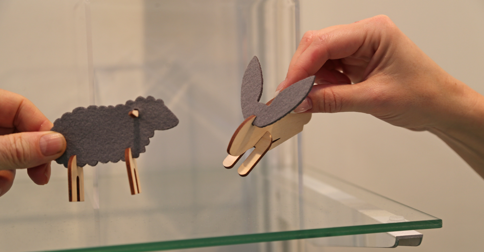 Diese Steckfiguren aus Filz und Holz Sind Werbeartikel die das Klima nicht belasten.